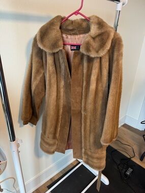 Vintage Lilli Ann Adolph Schuman faux fur and suede coat made in England size M